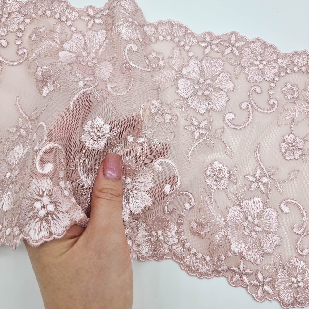 Вышивка на сетке ПУДРА, 18см