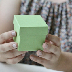 Коробочка маленькая (6,5 х 6,5 см)