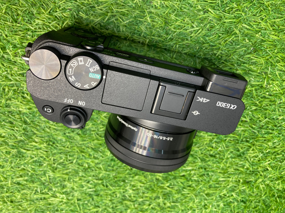 Sony A6300 kit 16-50mm 10.500 кадров