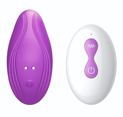 Фиолетовый вибратор в трусики с пультом ДУ (Цвет: фиолетовый)