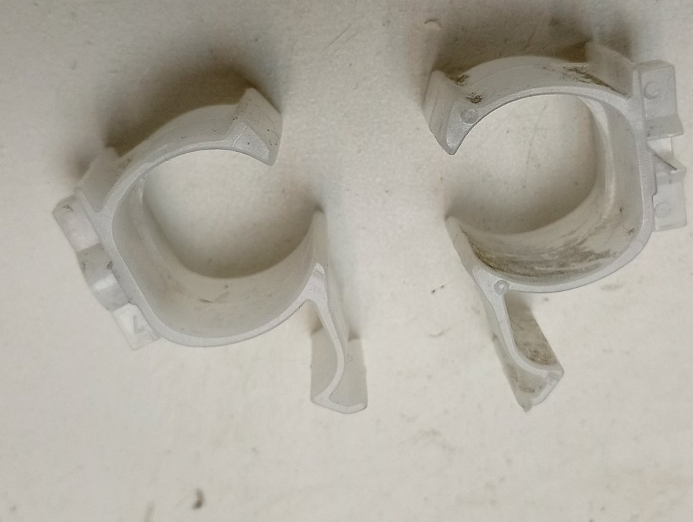 IWUE4105CIS кт64 Пластиковые элементы для стиральной машины Indesit IWUE4105CIS б/у