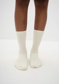 Носки из хлопка молочного цвета