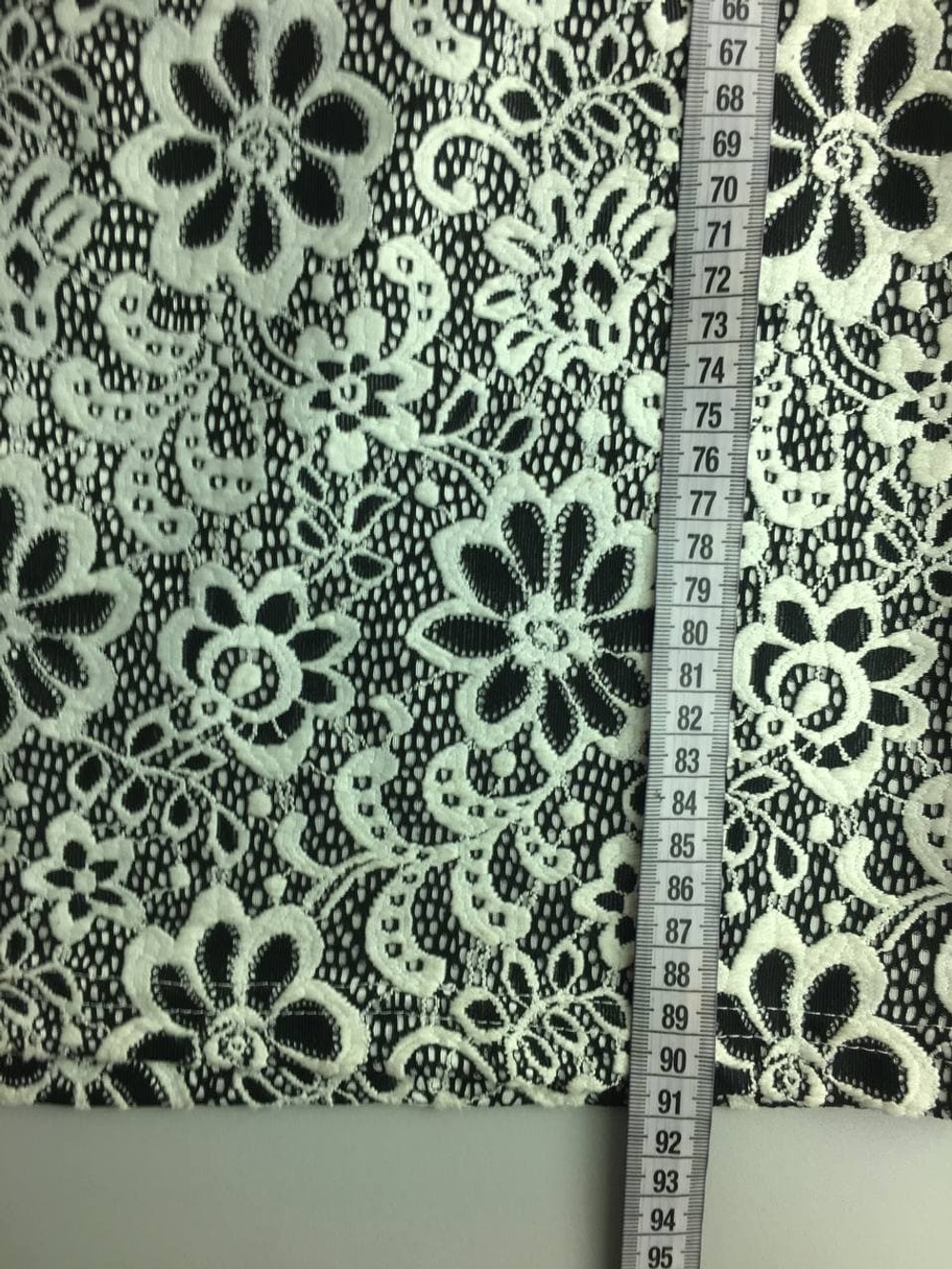 Платье ажурное черно-белое 44-46 размер