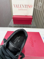 Кроссовки Valentino
