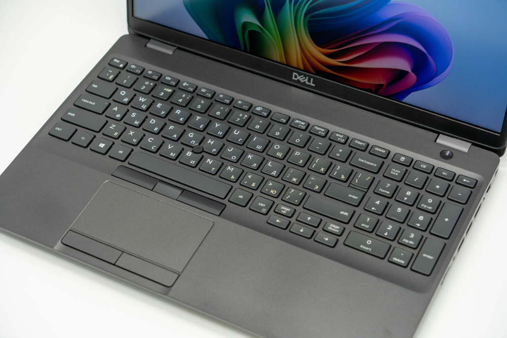 Ноутбук Dell Precision 3541 ( i7-9850H / Quadro P620 )
