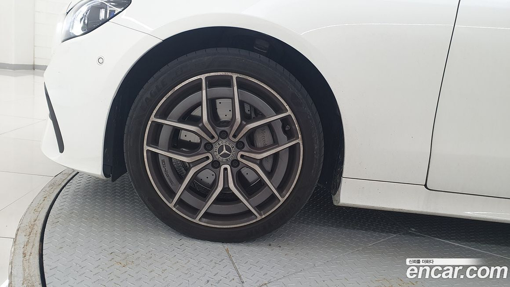 Mercedes-Benz E-Class W213 E300d 4MATIC Coupe (12.2022)