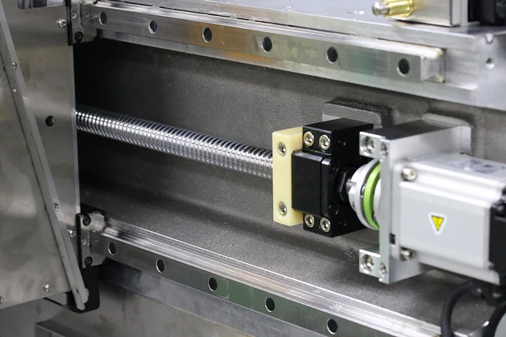 ARUM 5X-200 фрезерный станок для зуботехнической лаборатории