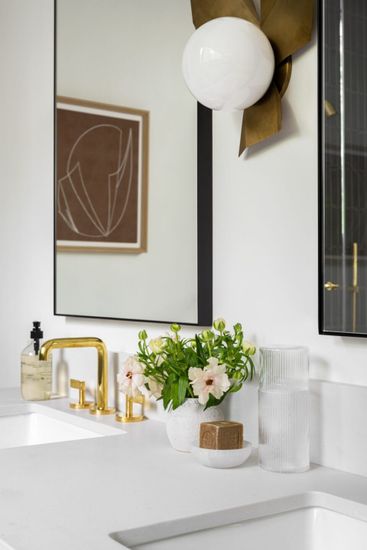 Зеркало в чёрной раме “Ноулз”