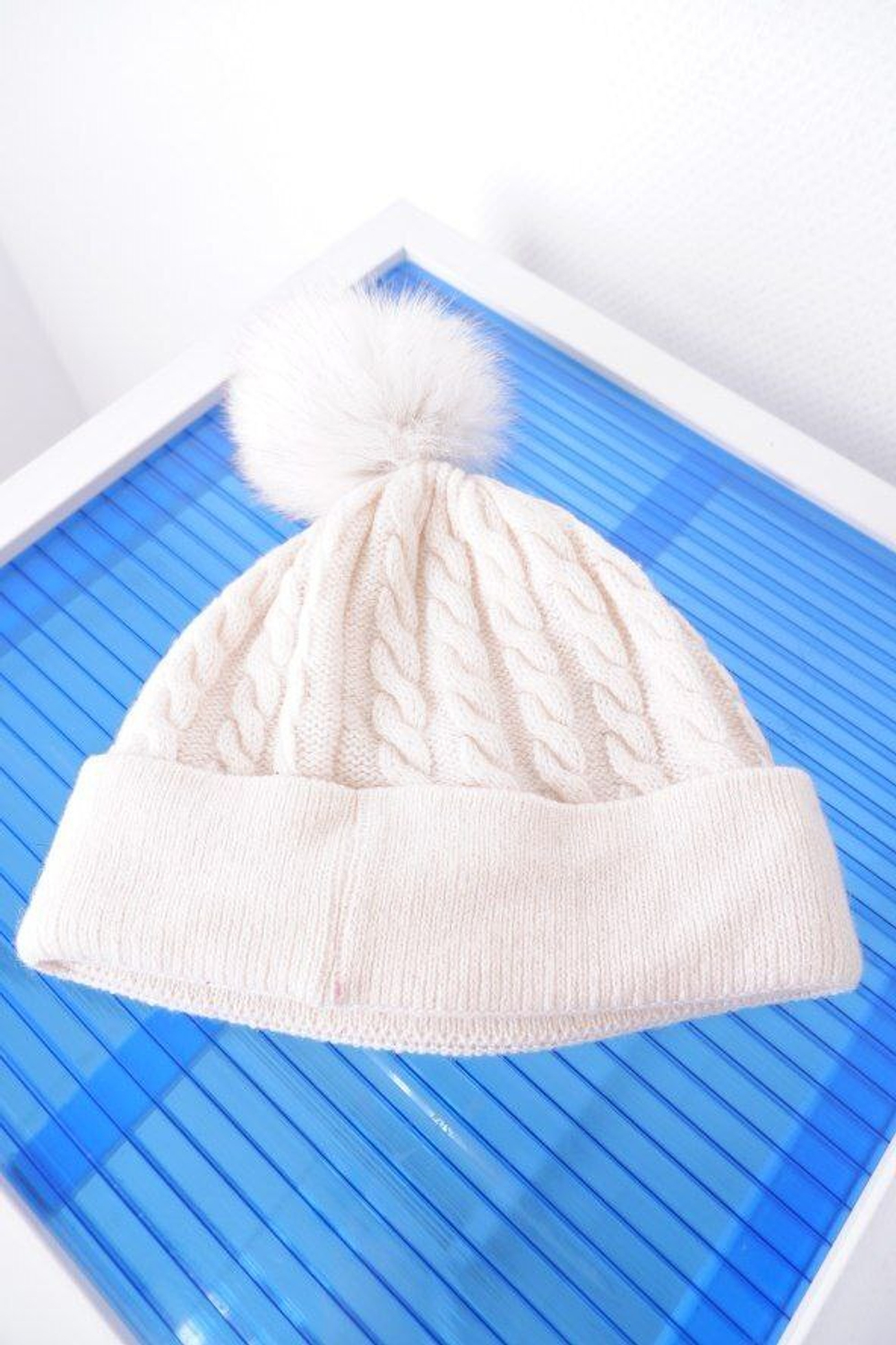 Шапка с помпоном