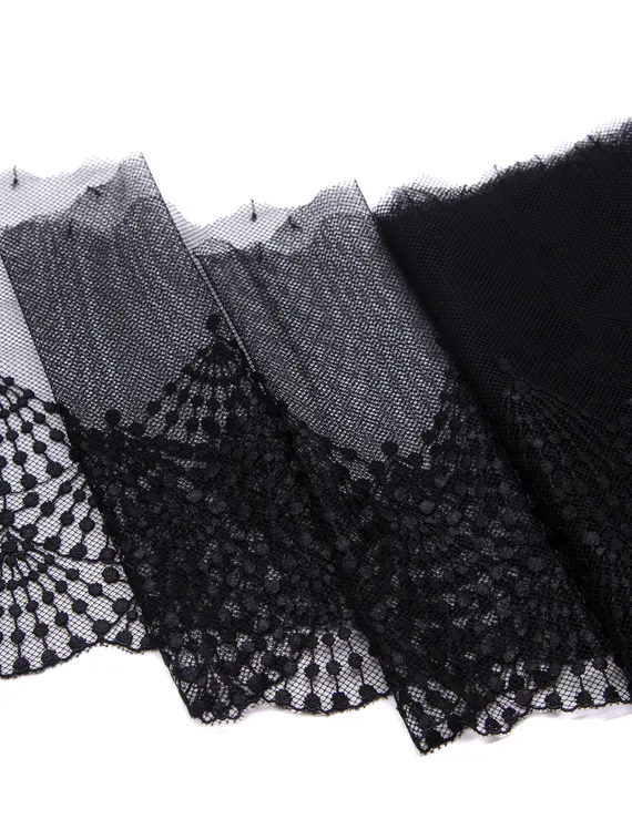 05-148 ОПТ Вышивка на неэл. сетке 19 см, черный