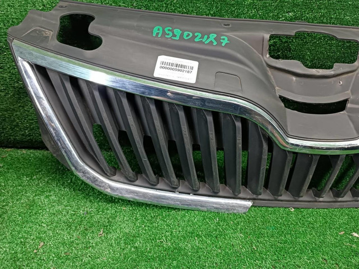 Решетка радиатора Skoda Rapid 1 (2012-2020)