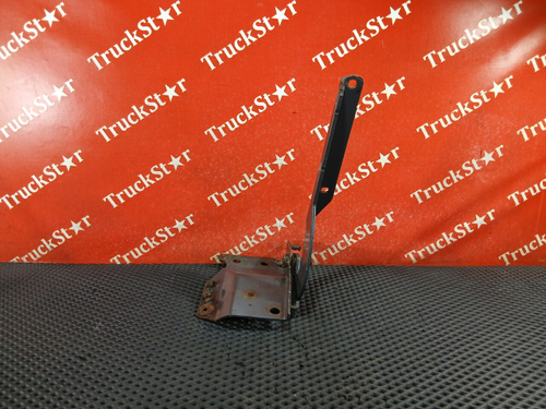 Петля подножки обслуживания левая