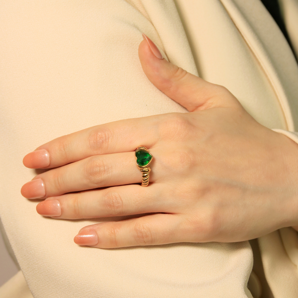 Кольцо Emerald Heart