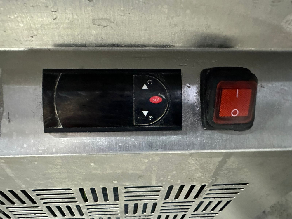 Стол холодильный Gastrolux СОН3Б-147/6Я/S