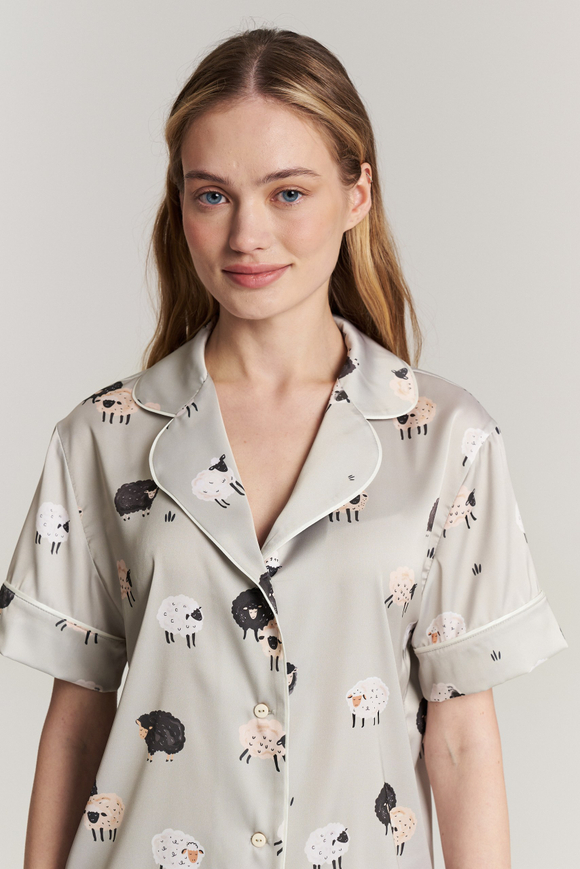 Шелковая пижама с овечками - S размер