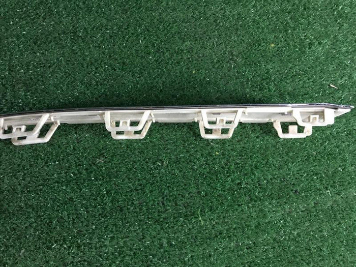 Накладка заднего бампера левая Bentley Bentayga (2015-2020)