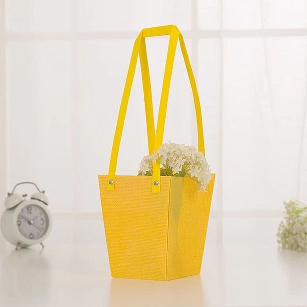 Пакет для цветов ВОДОСТОЙКИЙ 13*10*15 ЖЕЛТЫЙ