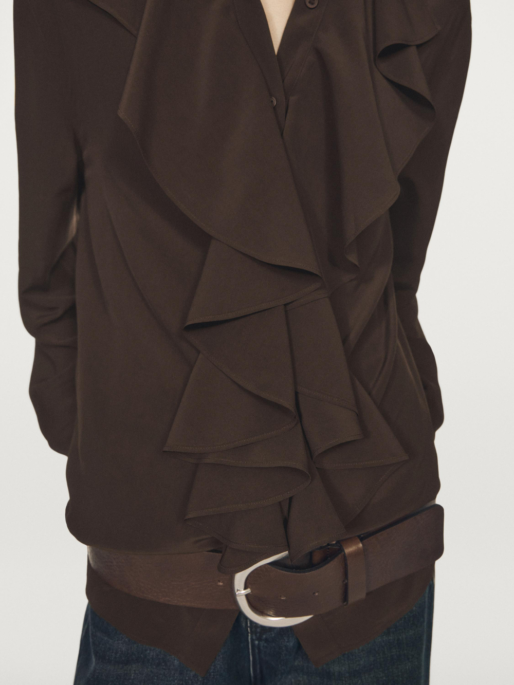 Massimo Dutti Струящаяся блузка с оборками, коричневый