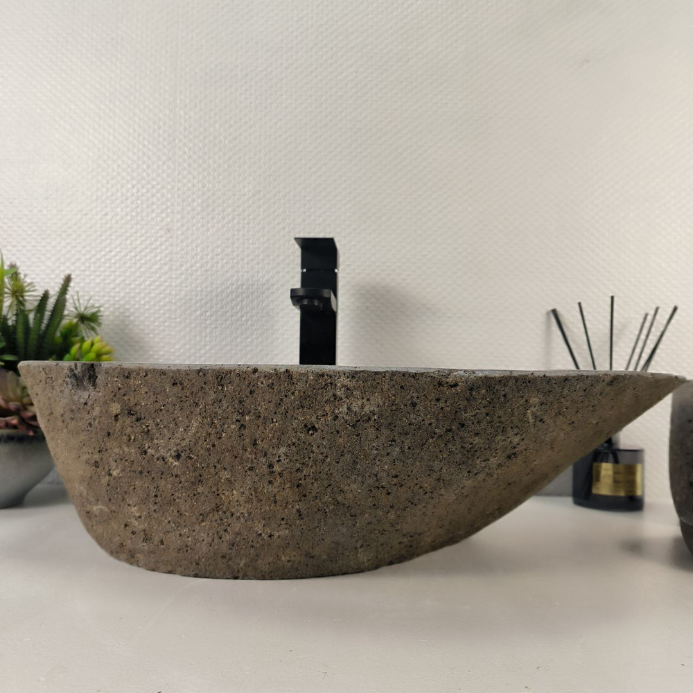 Раковина из речного камня RS-65169 58*36*15 0857