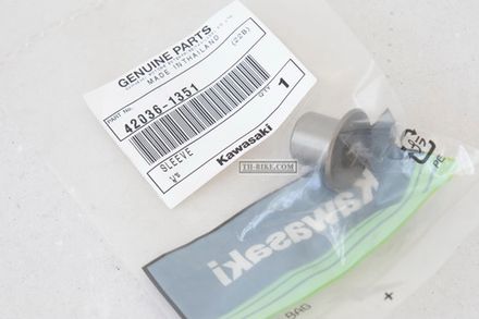 42036-1351. COLLAR. KAWASAKI