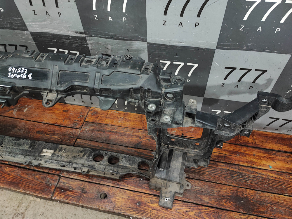 Панель передняя (телевизор) Hyundai Sonata 8 (DN8) 19-нв Б/У Оригинал 64101L1000