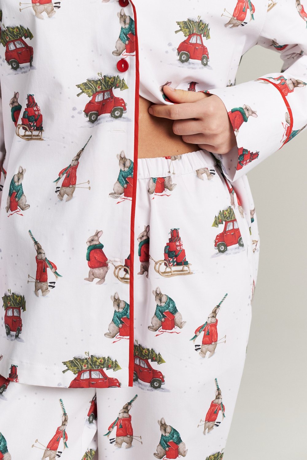 Костюм двойка из сатина с зайками - размер S-M