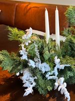 Композиция из хвои со свечами