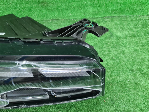 Битая Фара правая Geely Monjaro (2021-н.в.) LED