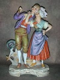 Статуэтка. Фарфор. Счастливые. Sitzendorf. Германия