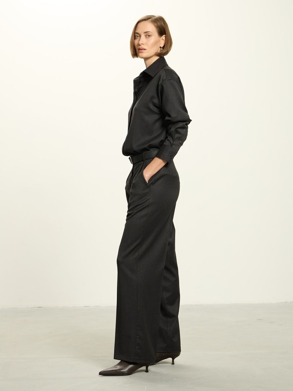 Брюки палаццо на молнии из шерсти графит