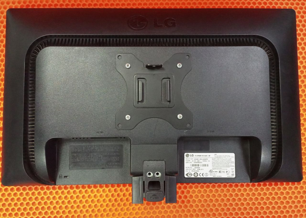 Монитор LG Flatron W2046S-BF