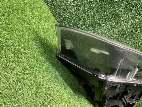 Фара левая Audi Q3 (2011-2014) ксенон