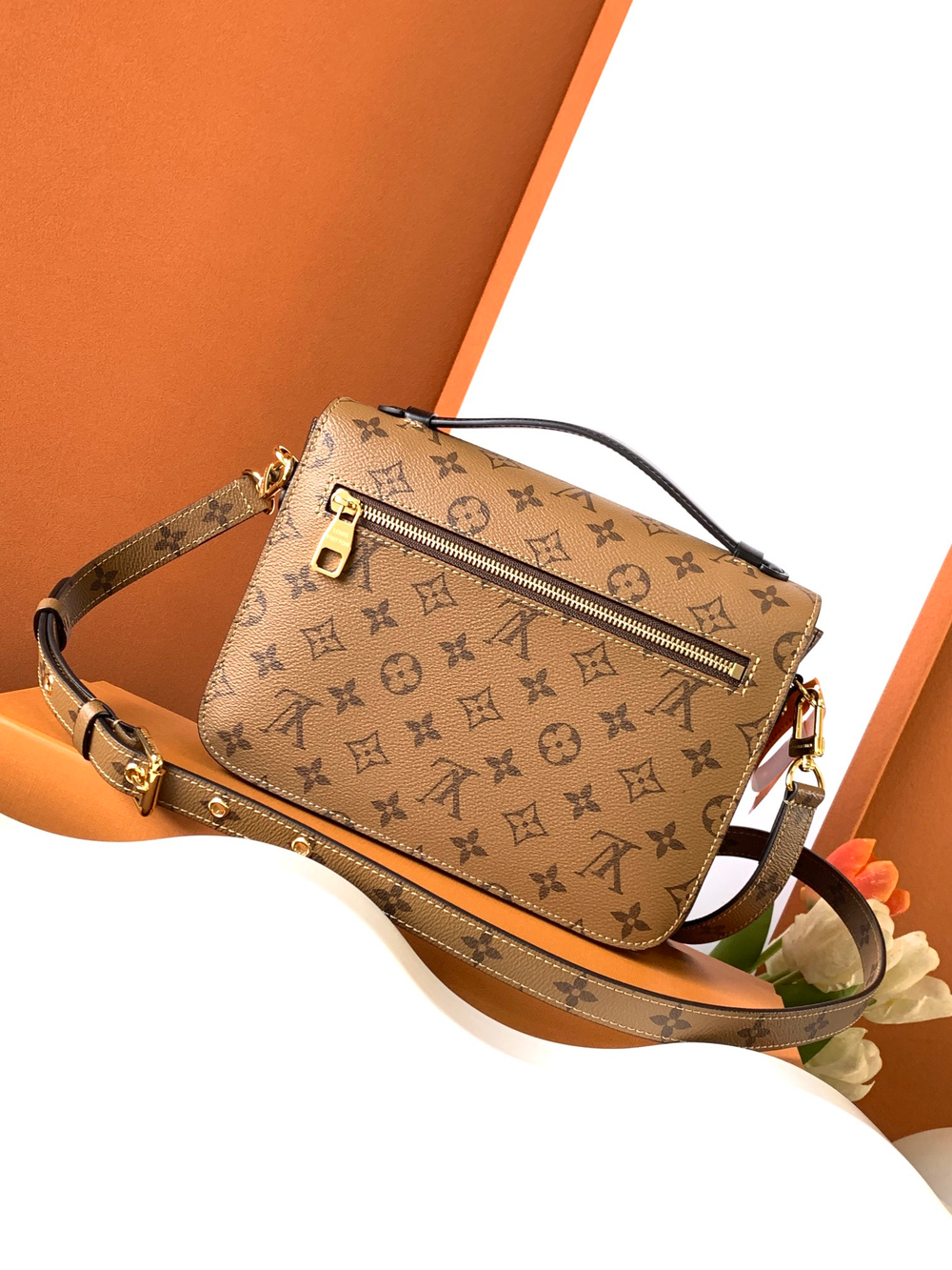 Louis Vuitton Pochette Metis