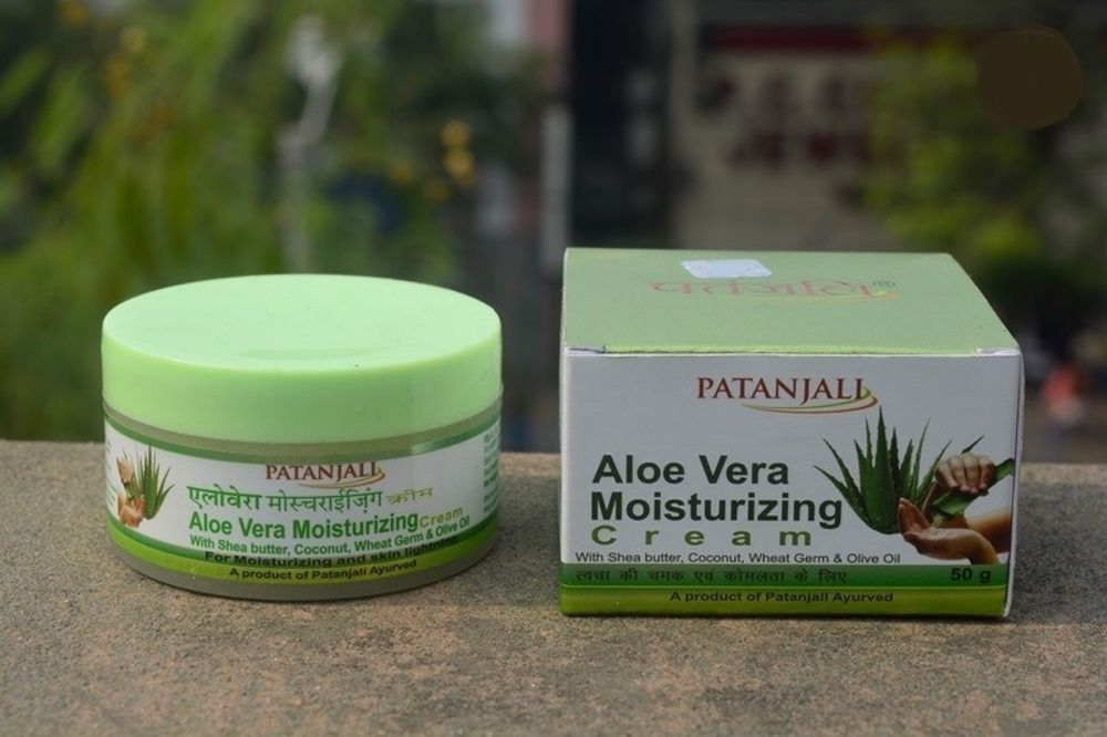Крем для лица с алоэ, маслом ши, оливой и зародышами пшеницы Patanjali, 50 г