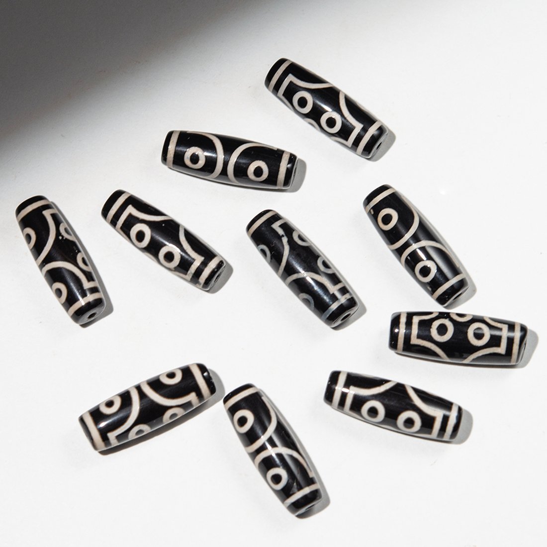 Бусина Дзи "Семь глаз" из агата, 30*10,5мм, черный