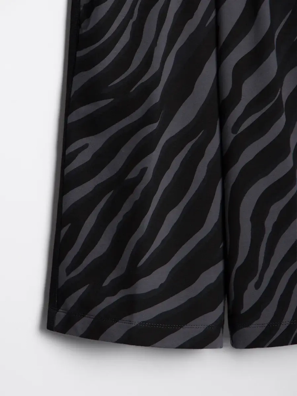 Костюм для девочки, футболка и кюлоты