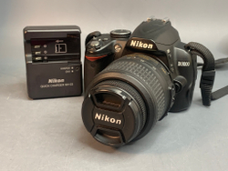 Nikon D3000 Kit 18-55mm 15.000 кадров