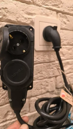 Удлинитель IP 44 влагозащищенный .с Угловой вилкой каучук 2 розетки 3 метра с заземлением 3на1,5 ПВС Гост