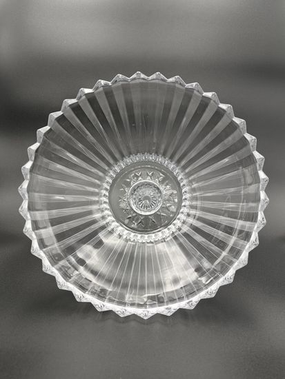 Фруктовница из стекла на ножке