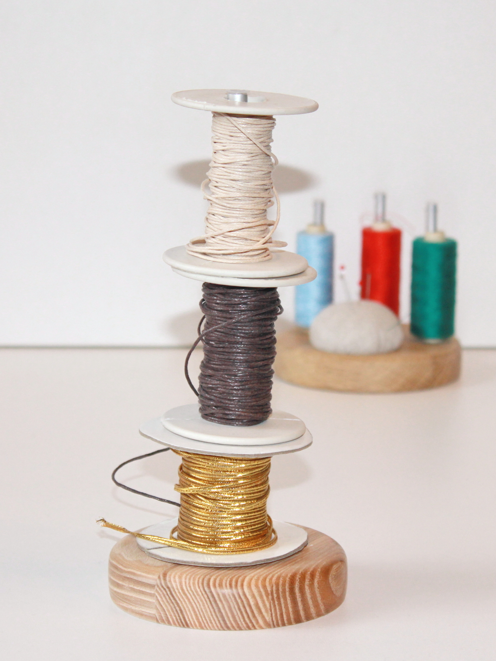 Держатель для лент ниток кружева пряжи деревянный