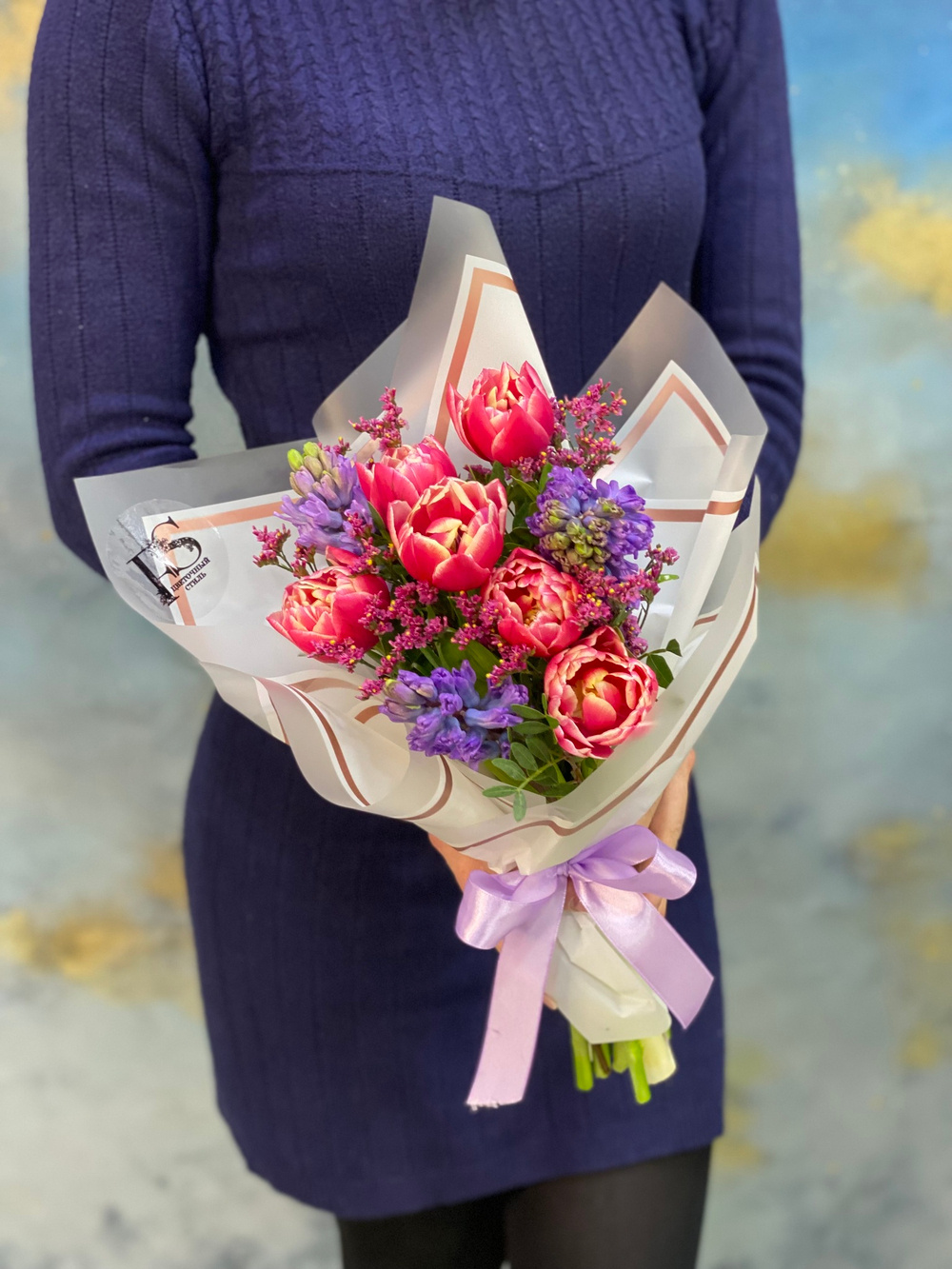 Букет № 35 из гиацинта и тюльпана