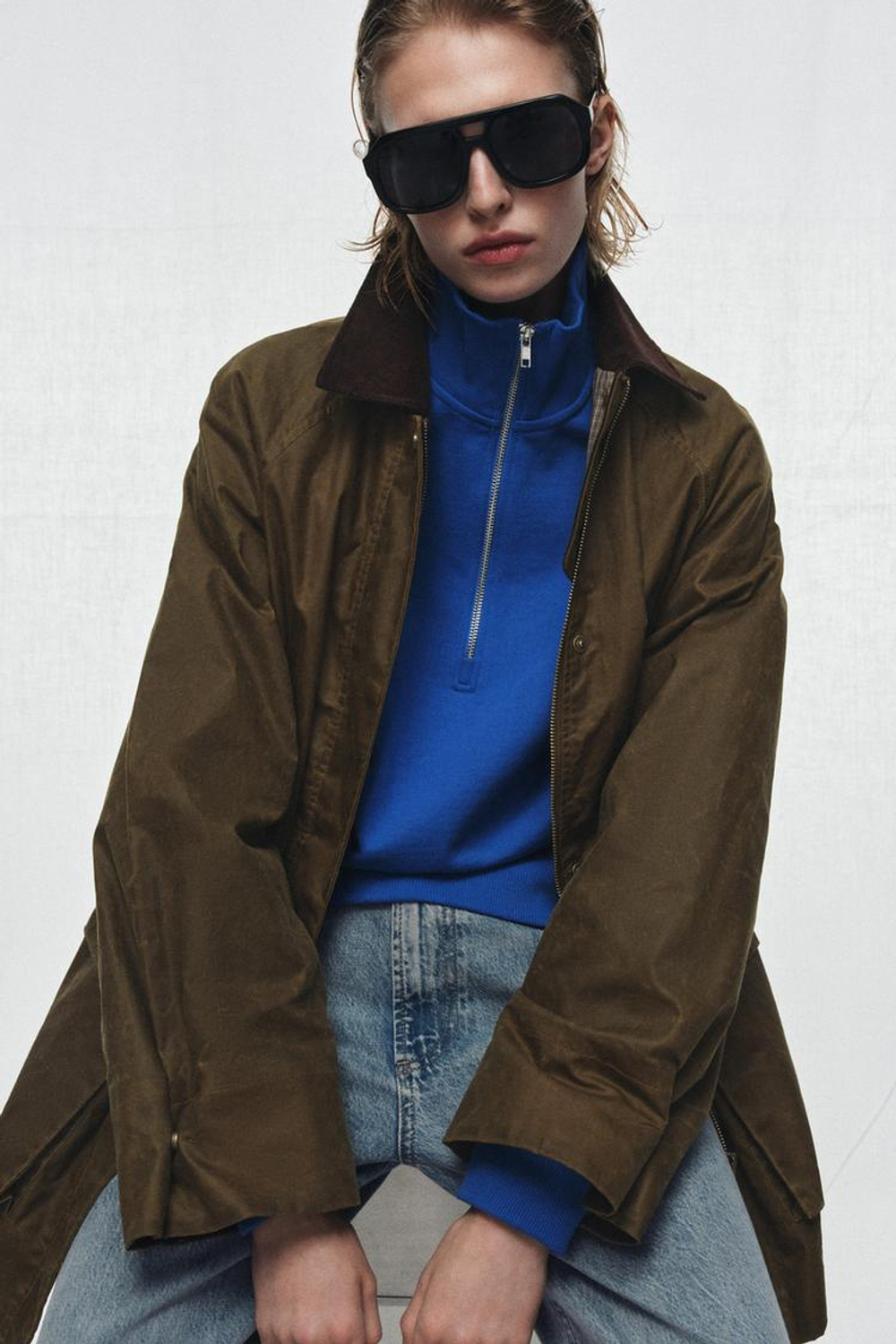 ZARA КУРТКА С ВОЩЕНЫМ ПОКРЫТИЕМ И ВЕЛЬВЕТОВЫМ ВОРОТНИКОМ — ZW COLLECTION, ОЛИВКОВЫЙ