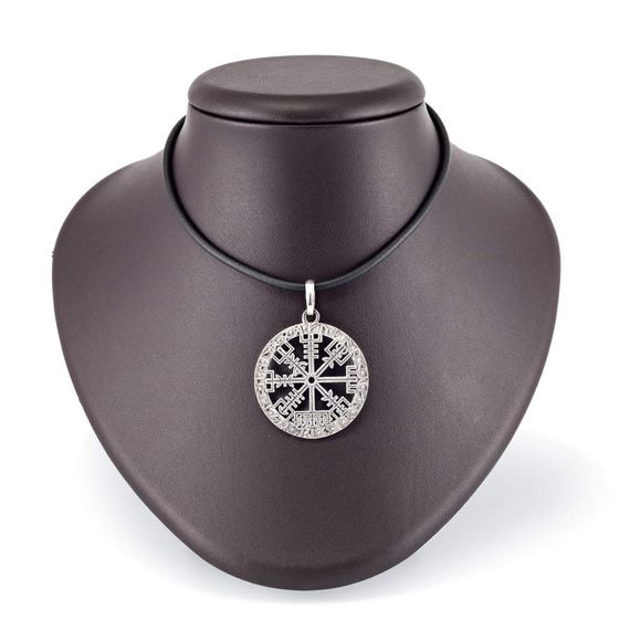 Подвеска «Вегвизир» из серебра на постаменте