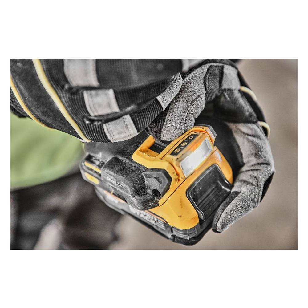 Аккумуляторная дрель-шуруповерт DeWalt DCD800P2