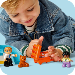 LEGO DUPLO - Впервые в аэропорту 10443