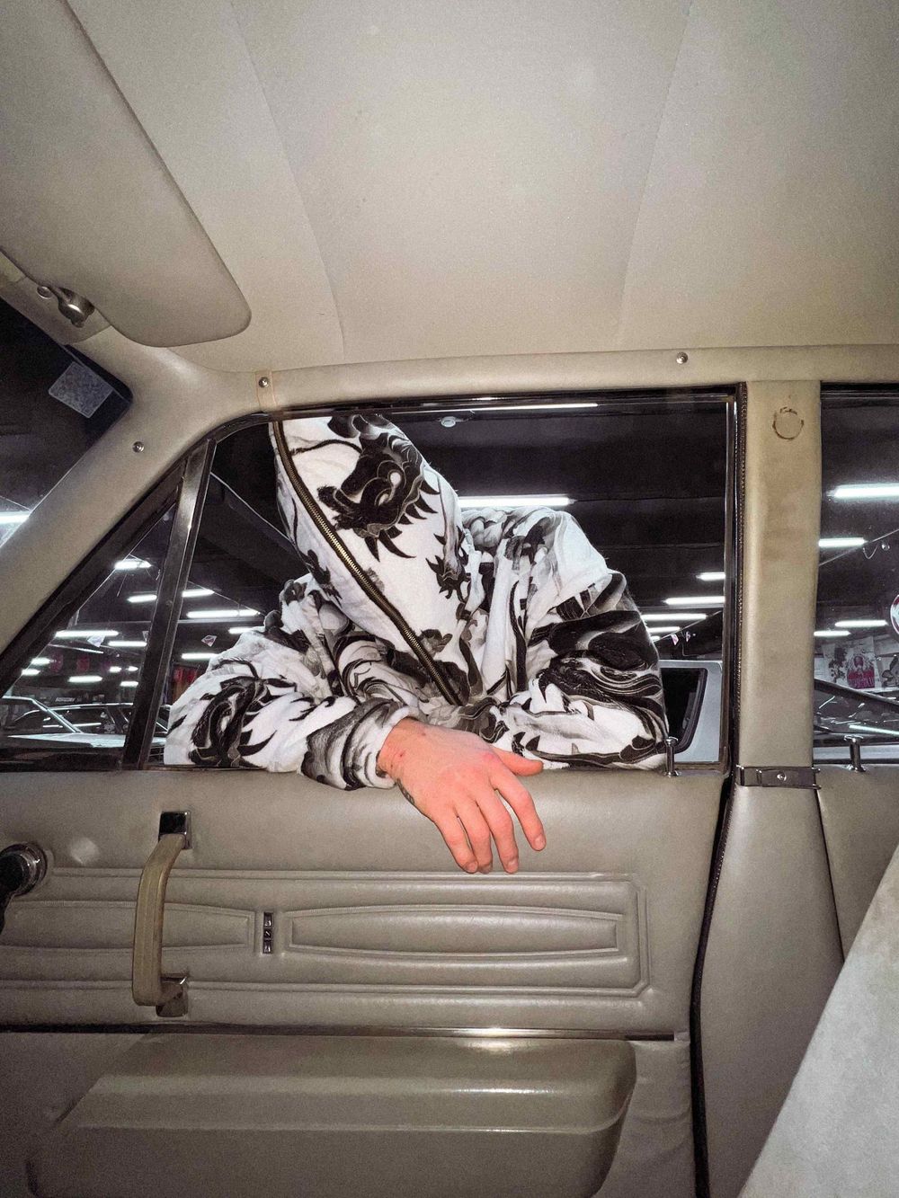 Худи by Matsumura Dragon half zip белый