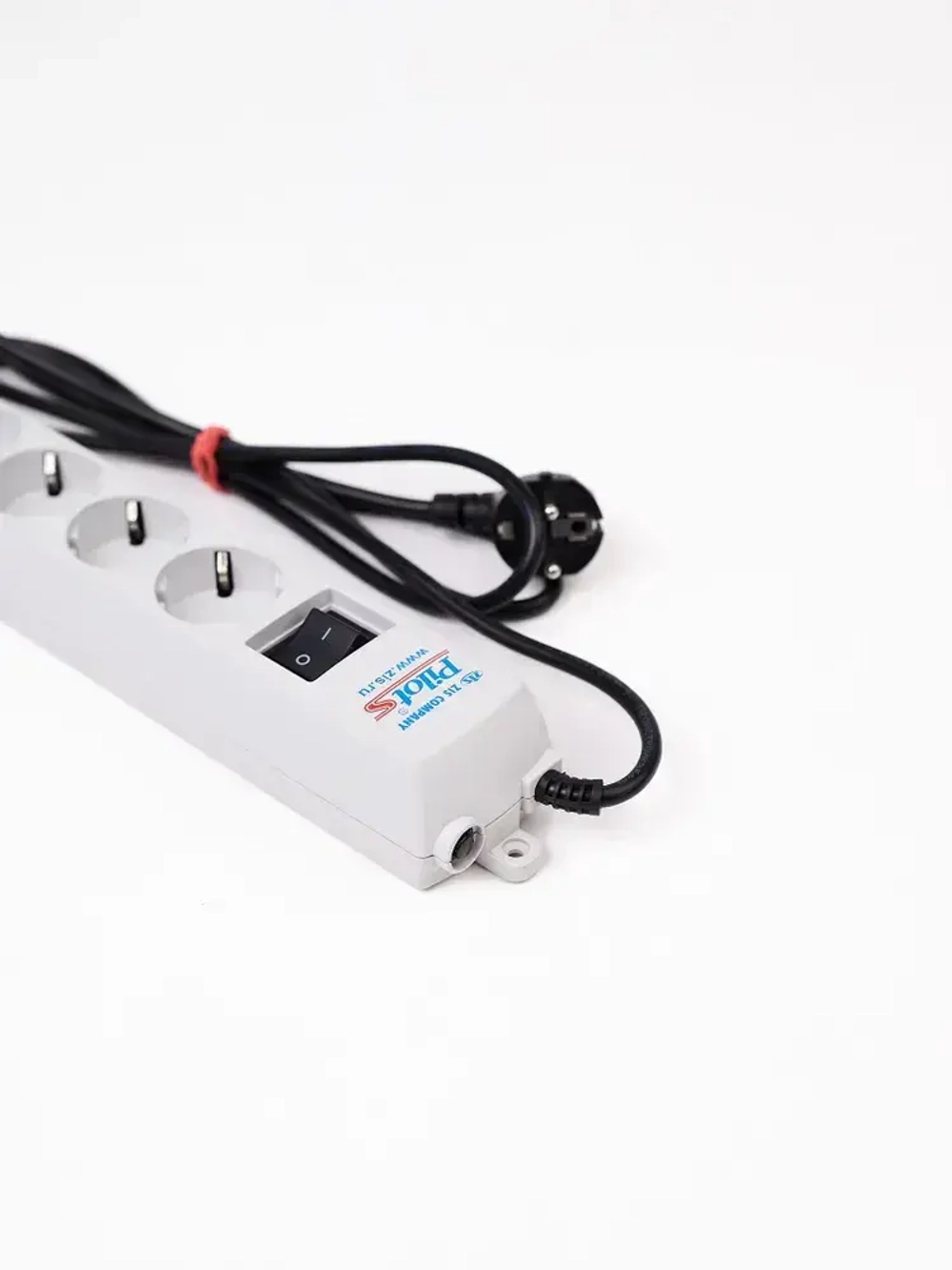 Сетевой фильтр с предохранителем 5м (6 розеток) белый Pilot S