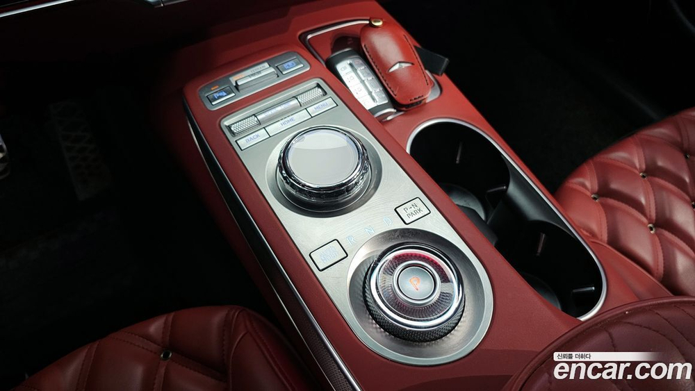 Genesis GV70 2.5T Бензин AWD (03.2021)