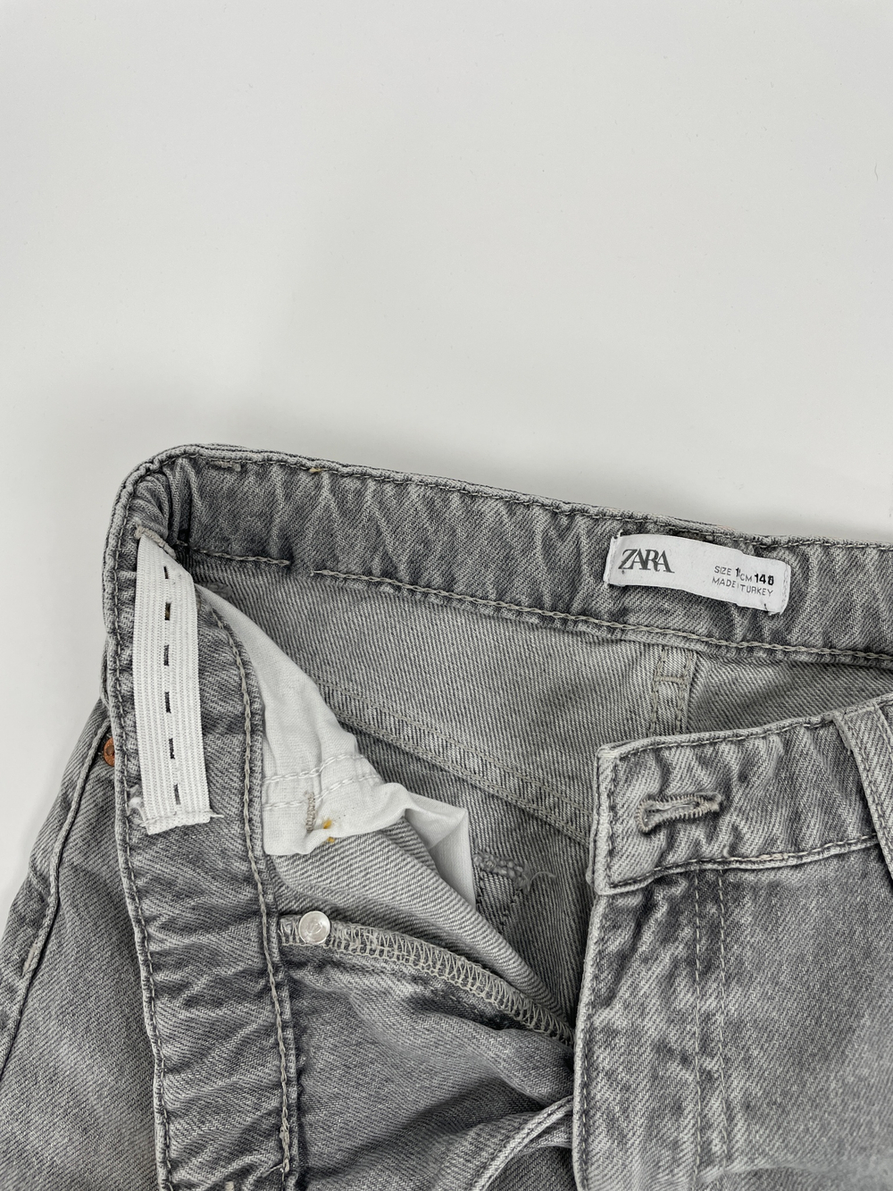 Джинсы Zara