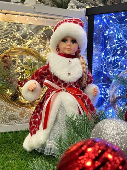 Фигура Снегурочка Красно-Серебристая музыкальная